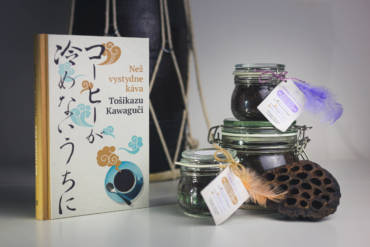 Recenzia knihy – Tošikazu Kawaguči – Než vystydne káva
