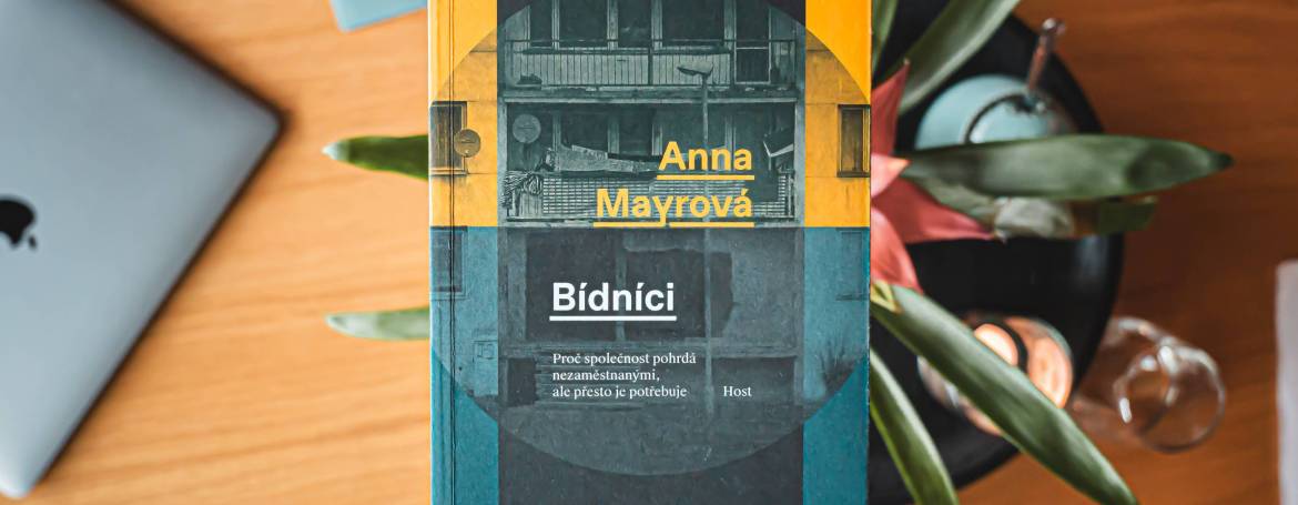 Recenzia knihy – Anna Mayrová – Bídníci